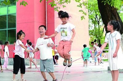 暑期学校托管，能否托起快乐假期