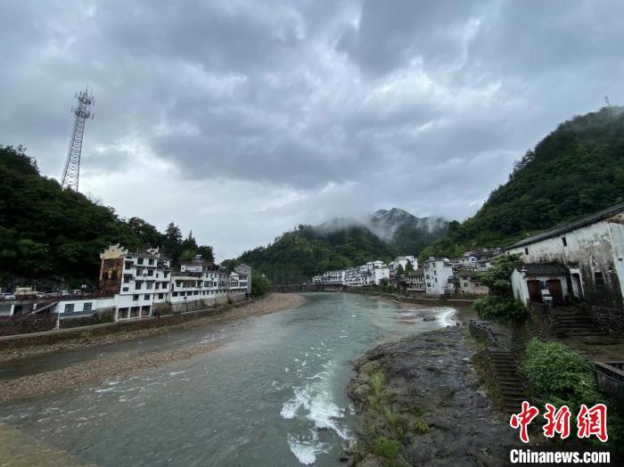 遂昌村庄一景 李典 摄