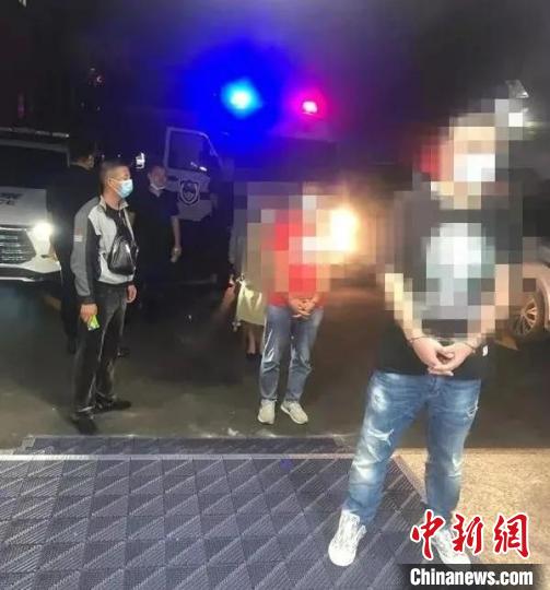 图为警方抓捕犯罪嫌疑人现场。　衡水市公安局 供图