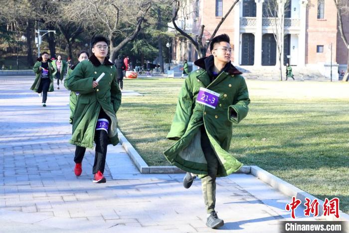 近日，“传承‘一二·九’，奋进新百年”主题接力长跑活动在清华大学举行。　孙波 摄