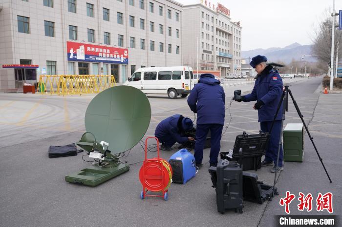 图为海西州消防救援支队准备救援巡查设备。　海西消防救援支队供图