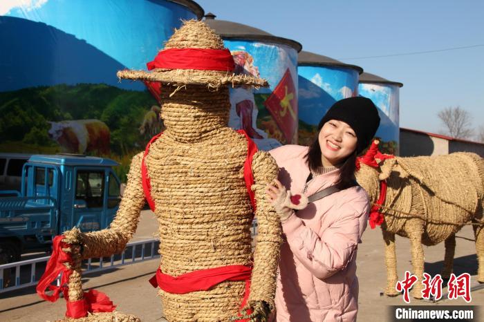 百年大集成为网红打卡地。　赵桂华 摄