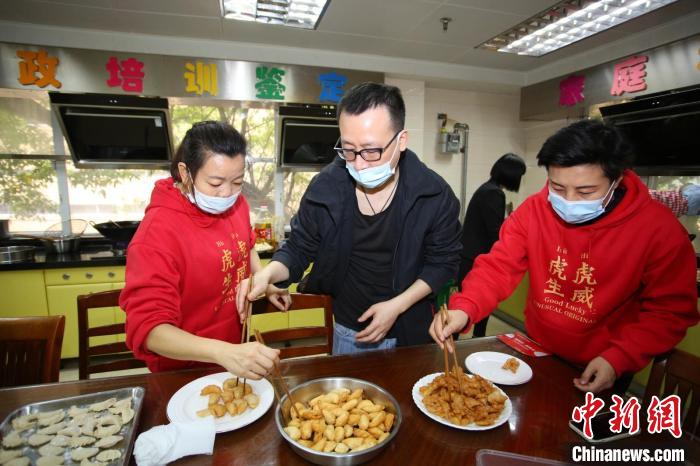 家政人员花式体验羊城年味 广州市妇联供图