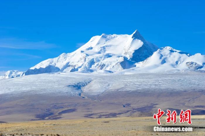 希夏邦马峰。中新社记者 贡嘎来松 摄