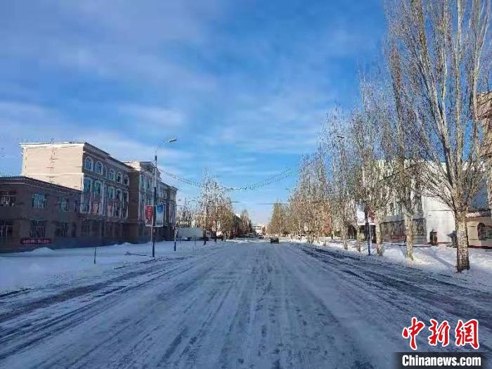 图为内蒙古各地降雪现场。　内蒙古气象局供图