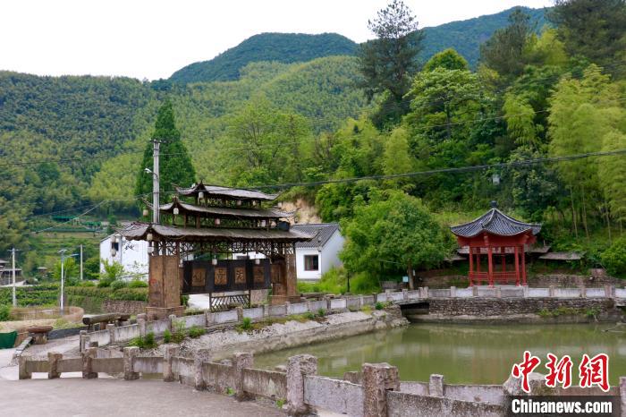 发展乡村旅游的自然村泥舍村。　钱晨菲 摄