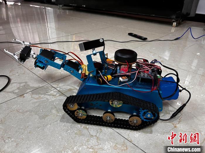图为未来太空车作品。 西藏自然科学博物馆供图 图为未来太空车作品。 西藏自然科学博物馆供图