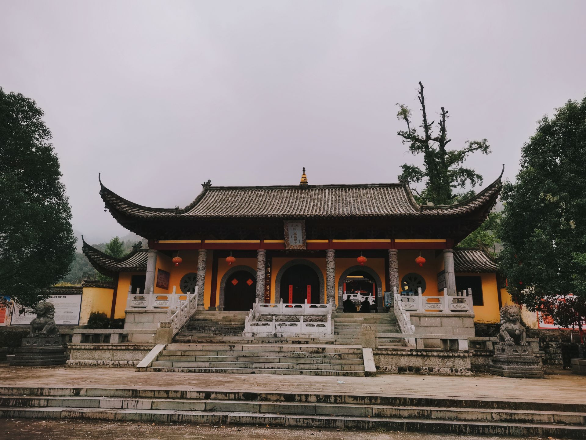 一方净土，三柱清香