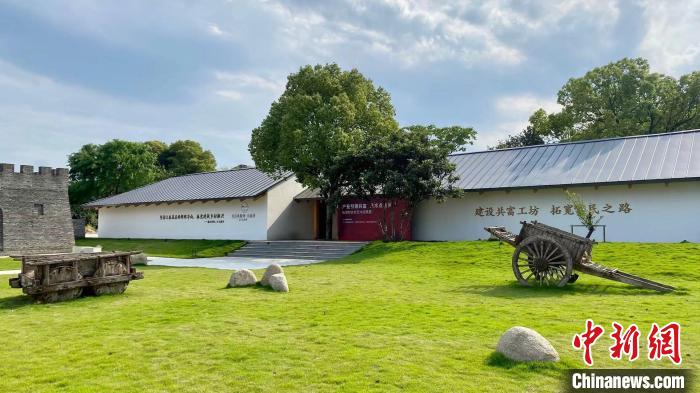 杭州乡村的艺术展。 钱晨菲 摄 杭州乡村的艺术展。 钱晨菲 摄