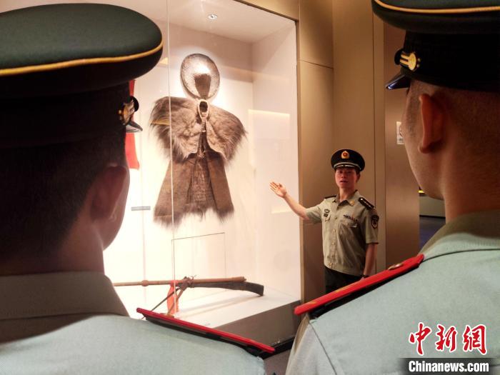 武警官兵参观红色教育基地 武警温州支队 供图 武警官兵参观红色教育基地 武警温州支队 供图