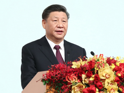 独家视频丨习近平和佤族村民一起体验制作大米粑粑