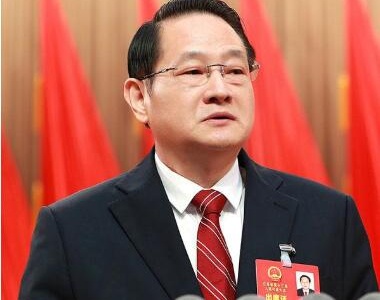 易炼红在参加赣州市代表团审议时指出 感恩奋进 真抓实干 纵深推进赣南等原中央苏区振兴发展