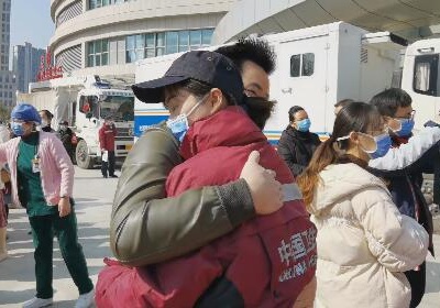 江西派出“移动医院”驰援武汉：不能缺我们