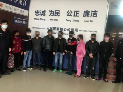 疫情未结束，新余竟有人聚众打麻将、翻越小区围墙……