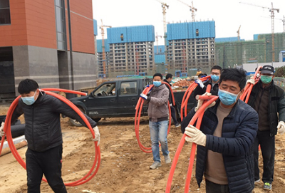 确保2月8日南大一附院象湖院区6至16层病房交付 160名工人夜以继日赶工抢建防疫病房