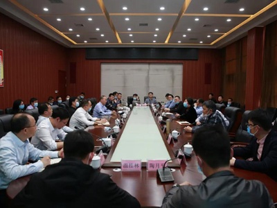 江西省供销合作社党组成员、副主任杨晓琴一行到湘东调研指导工作