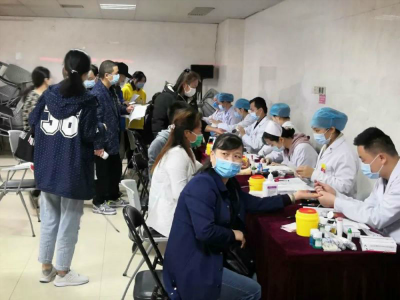 江西省妇幼保健院组织医护人员开展无偿献血活动