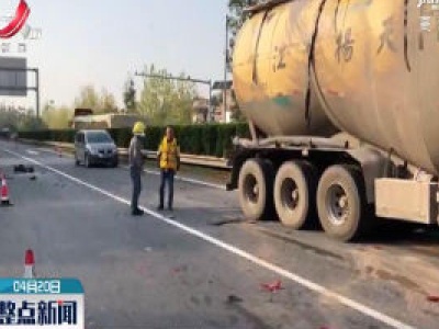 赣州：险！货车刹车失灵连撞两车