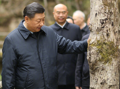 时政新闻眼丨五年后再访陕西，习近平首站考察秦岭