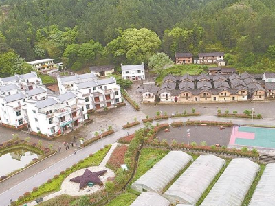 瑞金华屋村处处气象新：扶贫产品搭上电商快车