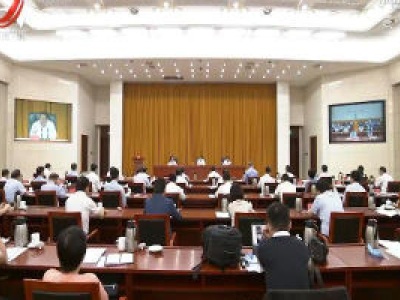 易炼红：延伸产业链提升价值链融通供应链 做优做强我省特色优势产业集群