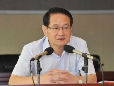 易炼红主持召开省新冠肺炎疫情防控应急指挥部会议时强调 落实好常态化疫情防控措施 加快推进全省经济社会发展