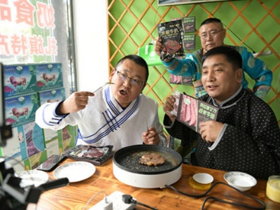 总书记和我话扶贫：“去嘎查的路”是幸福小康路