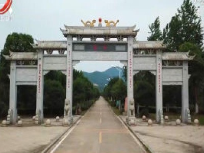 脱贫攻坚群英谱：用生命照亮家乡振兴之路的徐春华