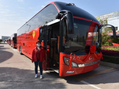 江西产“上饶牌”豪华旅游大巴出口沙特