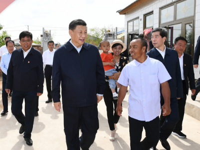 联播+丨10个考察瞬间 感悟习近平“人民至上”理念