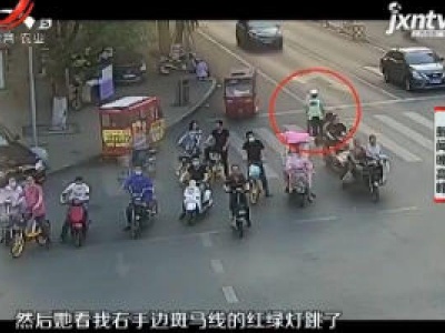 四川：一次无意的“牵手”引23万人“围观”