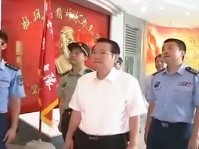 易炼红走访慰问驻赣部队官兵 全力为部队办实事解难事做好事