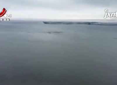 鄱阳湖遭长江倒灌 水体面积突破4000平方公里