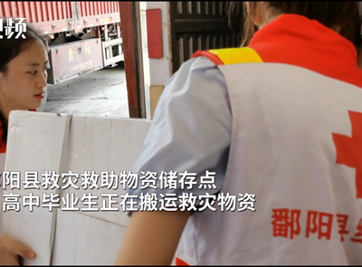 后浪的模样！他们刚下考场就上“战场”