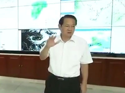 易炼红：全力做到退水不退人调级不减力 奋力夺取抗洪救灾斗争全面胜利