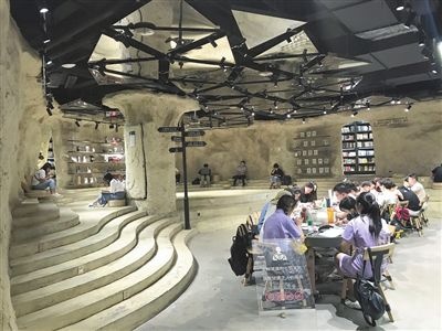 南昌：网红书店、自助智慧书屋等井喷式涌现