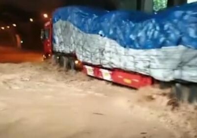 隧道被毁大桥垮塌 江西多地灾情告急