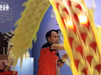 看“城南龙灯”舞动传统文化