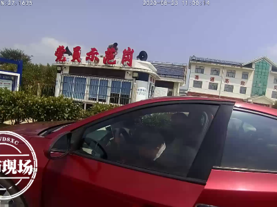 江西中考生考了730分，父亲送他的时候，却是“反面教材”
