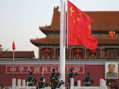 中国拟修改完善国旗法等：禁止倒挂国旗行为！