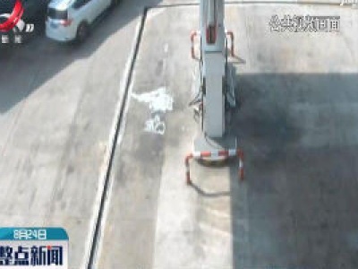 福银高速：货车视线盲区大 咱们尽量远离它