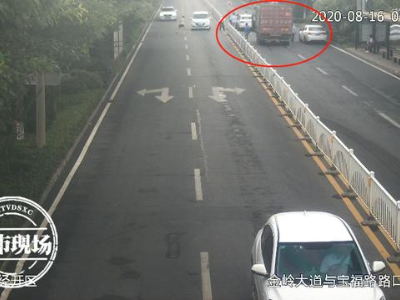 揪心，赣州一对情侣被压车底