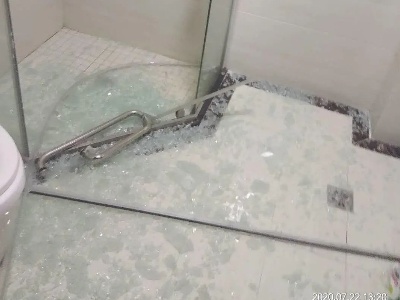 江西吉安庐陵佳苑小区，100多户漏水
