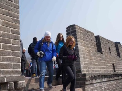 生产生活秩序稳步恢复 多国放松赴华旅行限制