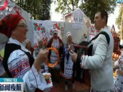 白俄罗斯农民欢庆秋收