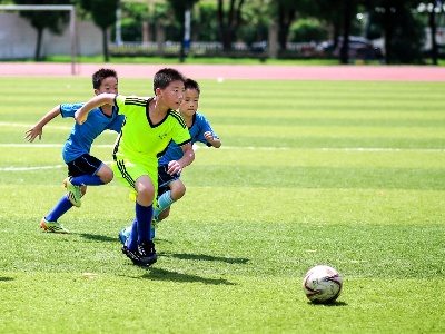 七部门：到2022年参加足球运动中小学生超3000万