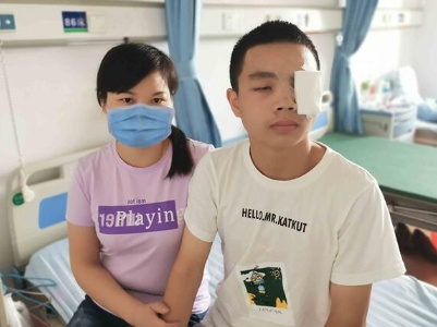 13岁少年视力模糊以为近视加深 获角膜移植保住光明