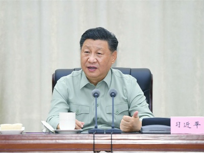 习近平在视察海军陆战队时强调 加快推进转型建设 加快提升作战能力 努力锻造一支合成多能快速反应全域运用的精兵劲旅