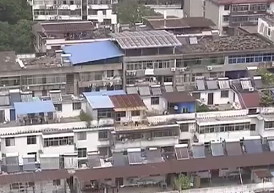 【聚焦“放管服”改革 曝光“怕慢假庸散”】抚州：42户居民的拆迁还建房 六年办不了产权证