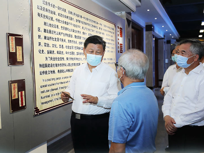 海报：习近平在广东考察